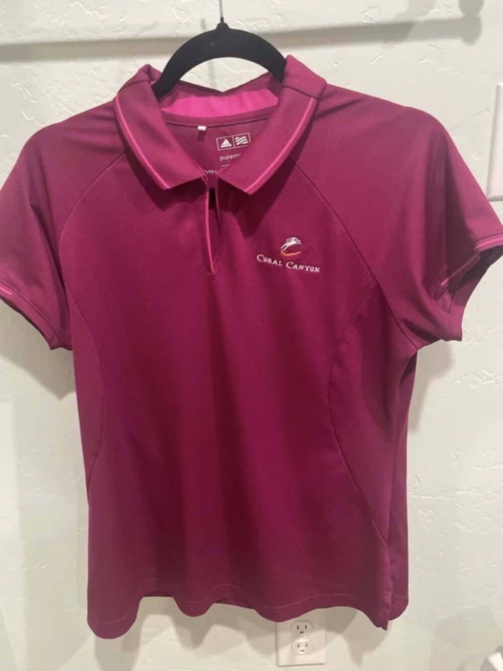 T-shirt adidas size M like new